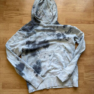 Nike gray + white tie dye hoodie 🤍